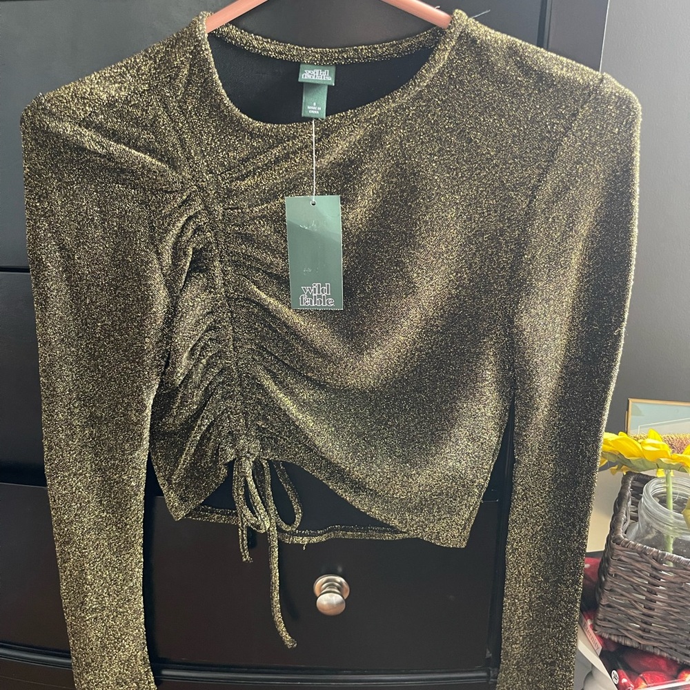 Small woman’s gold sparkly long sleeve shirt | Size: Small